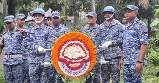 বিমান দুর্ঘটনায় নিহত হুমায়রার কবরে বিমানবাহিনীর শ্রদ্ধা